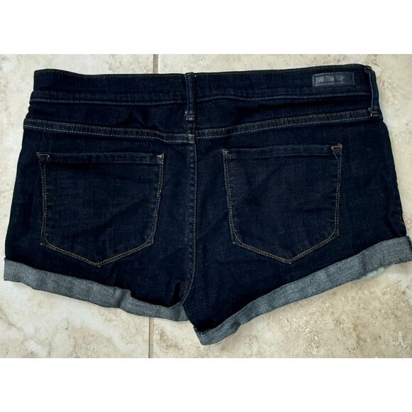 Abercrombie & Fitch waist 30 inseam 2 inch dark denim in new condition - Picture 2 of 4